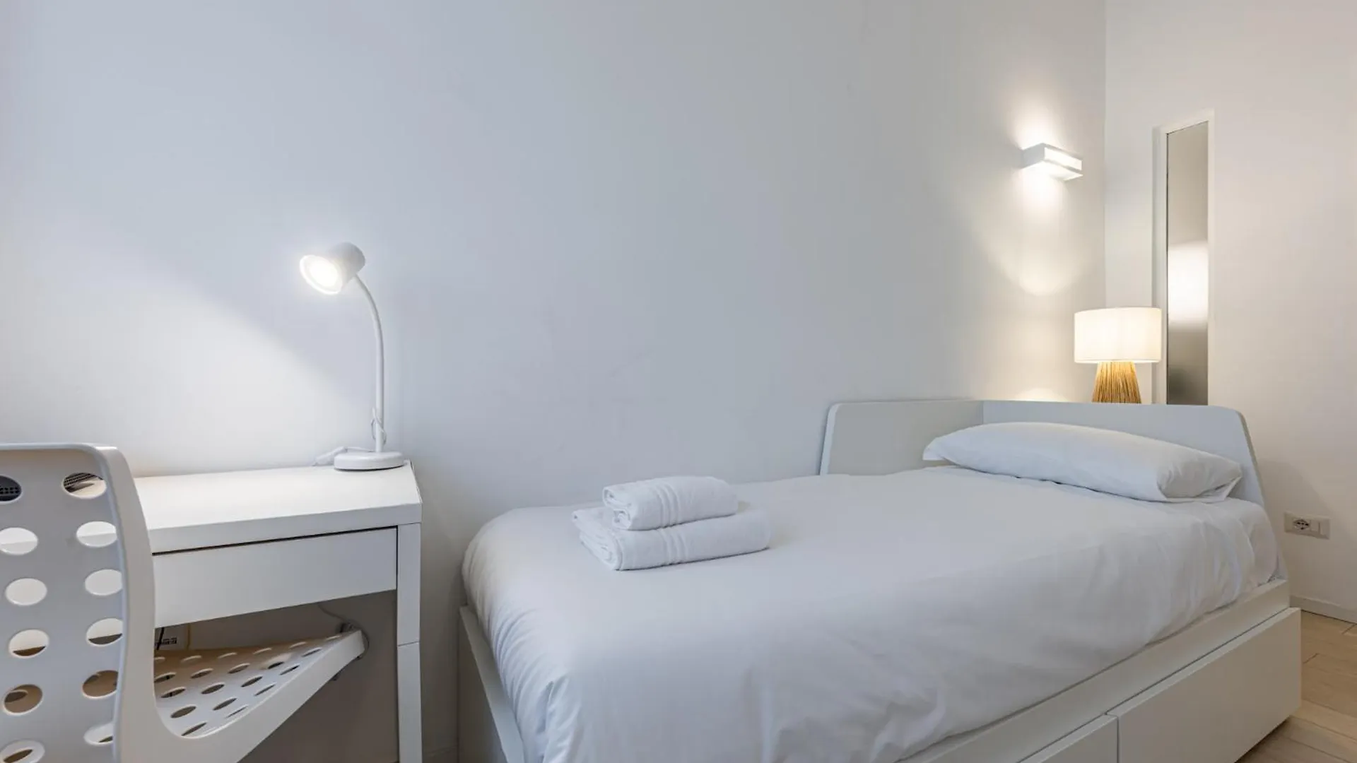 Cortivo - Piola 8 - Metro Apartment Milan